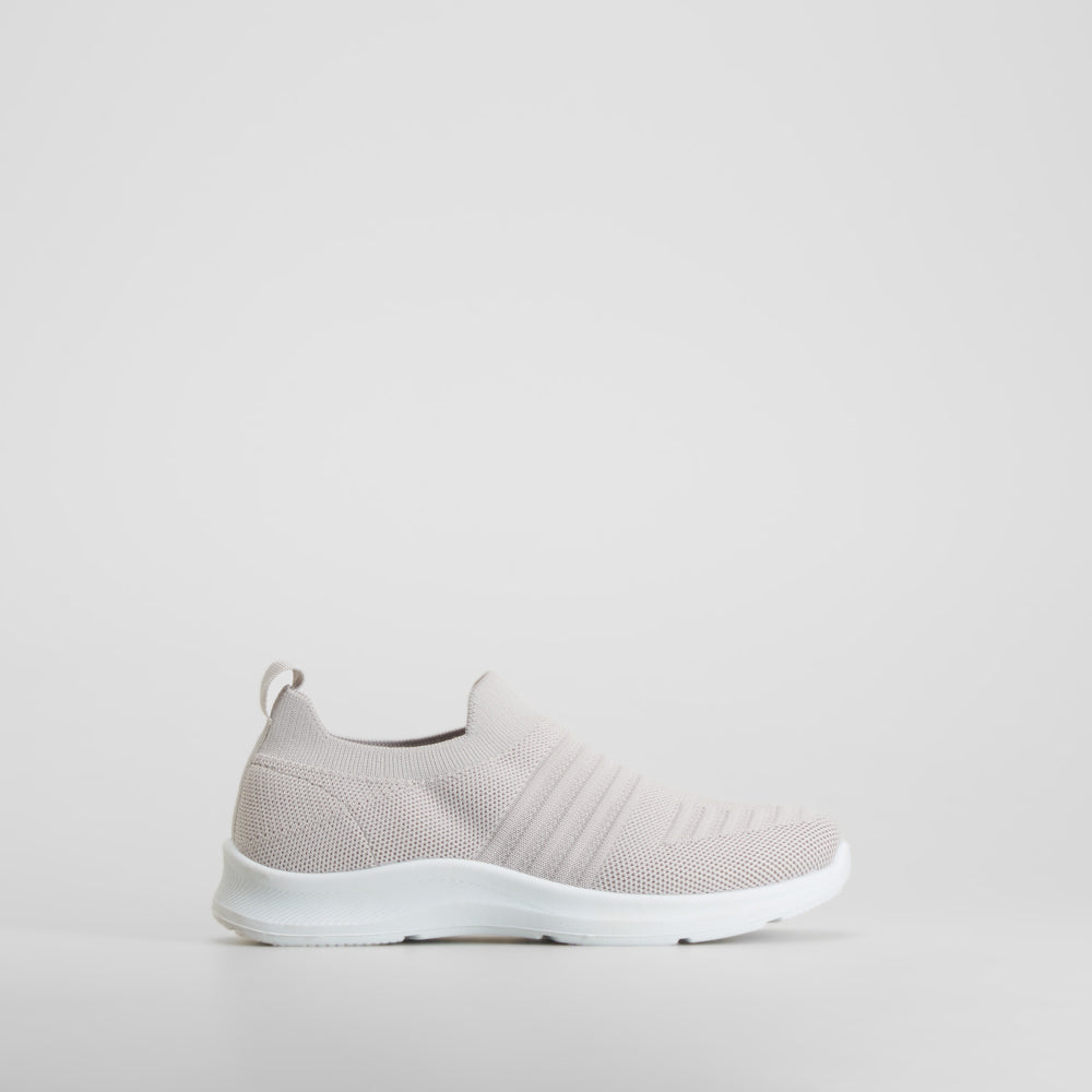 Zapatilla deportiva gris cómoda ligera UTWO