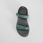 Sandalia tiras ajustables negra y azul UTWO