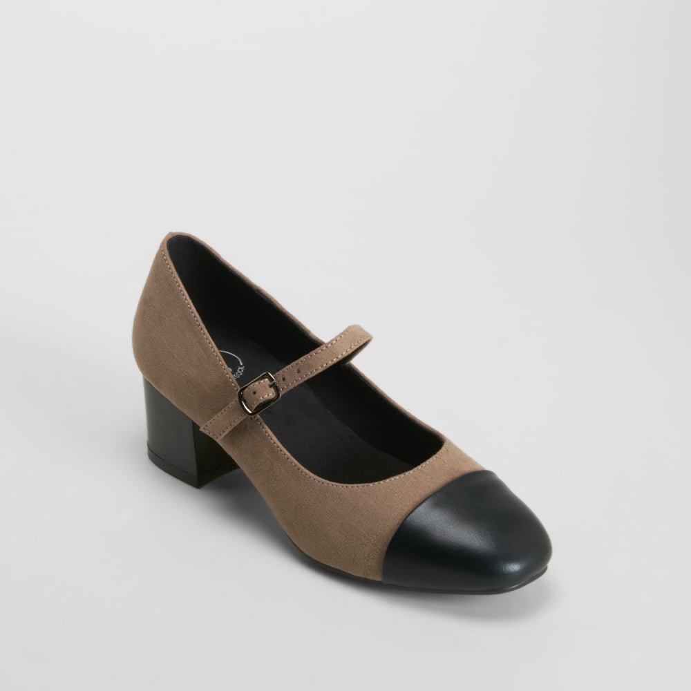 Zapato tacón bajo marrón elegante COMFEET