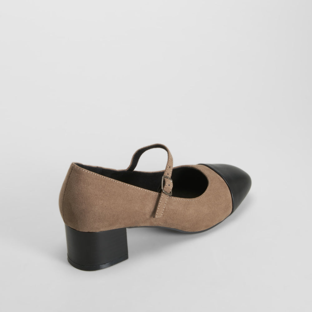 Zapato tacón bajo marrón elegante COMFEET