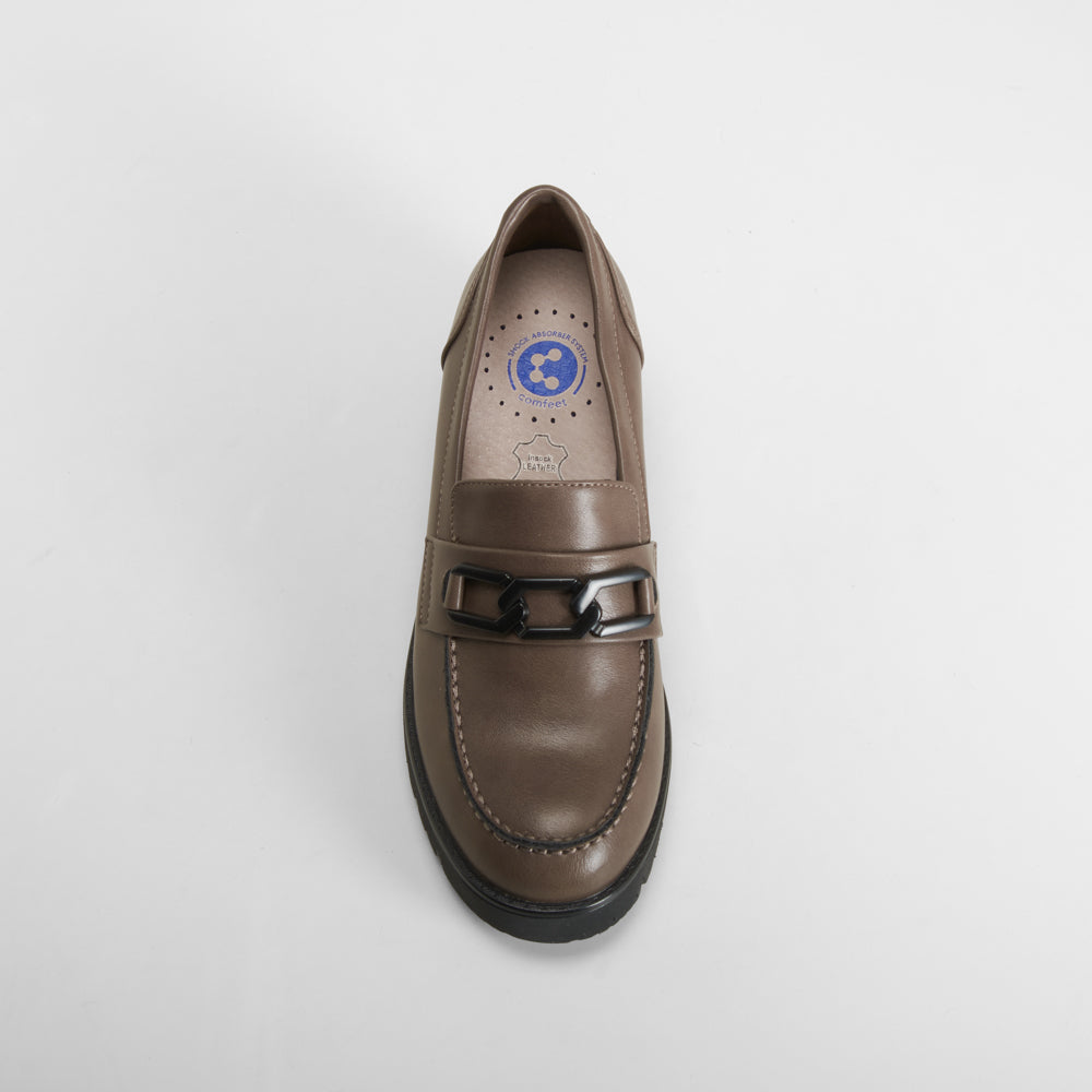 Mocasín tacón ancho marrón COMFEET
