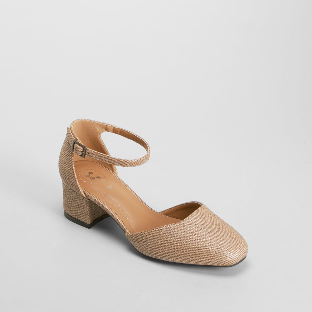 Zapato tacón bajo marrón pulsera COMFEET