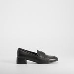 Mocasín tacón bajo forrado negro COMFEET