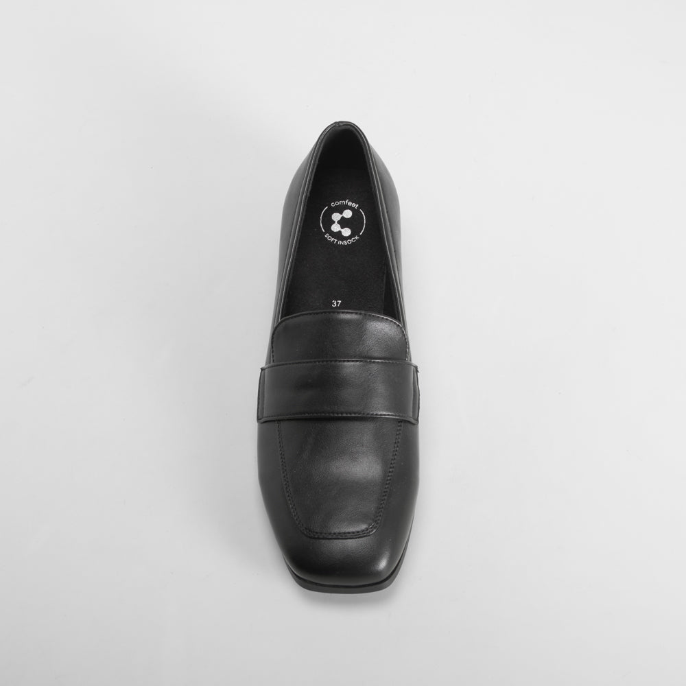 Mocasín tacón bajo forrado negro COMFEET