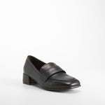 Mocasín tacón bajo forrado negro COMFEET