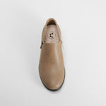 Zapato confort con cremallera marrón COMFEET