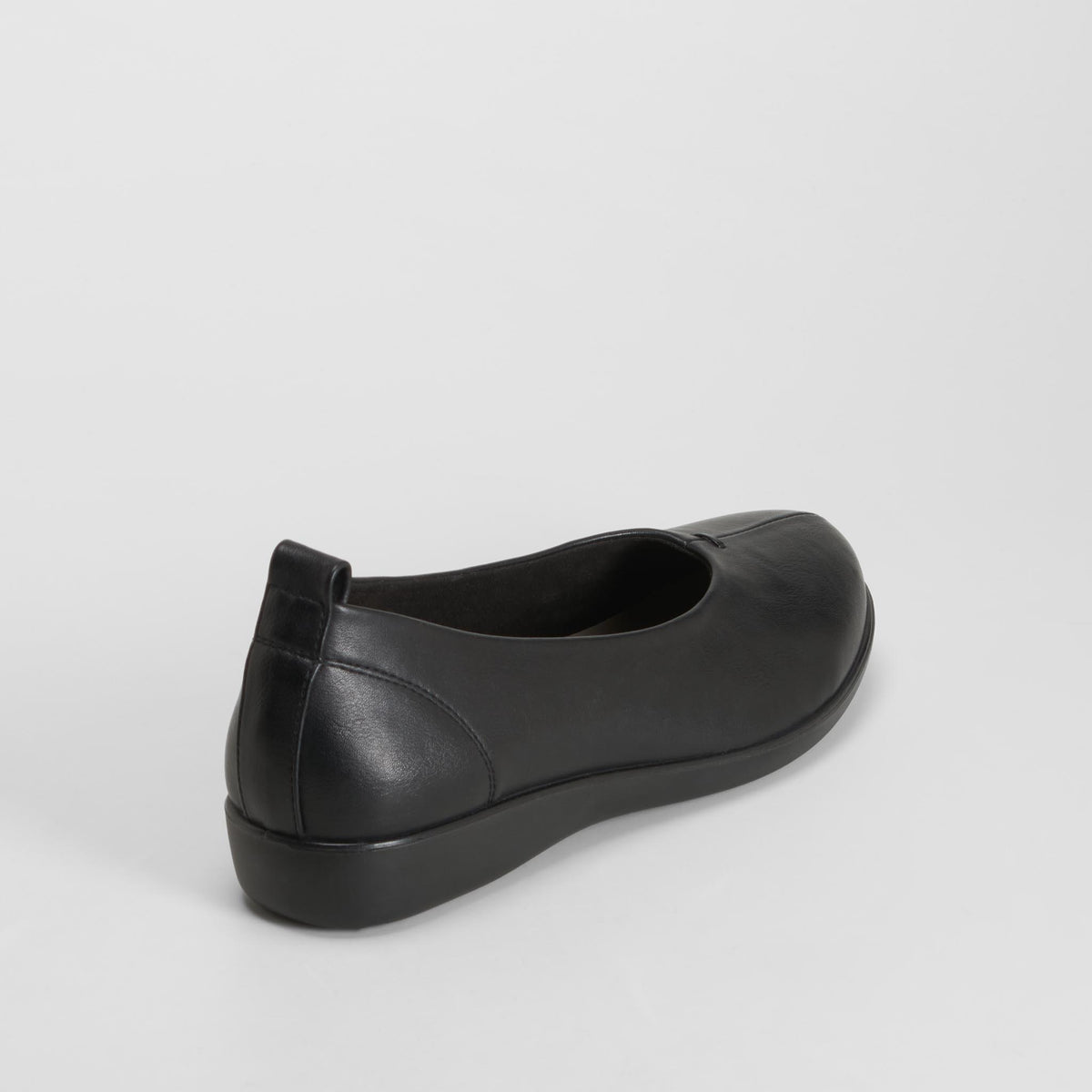 Bailarina confort pluma negra COMFEET
