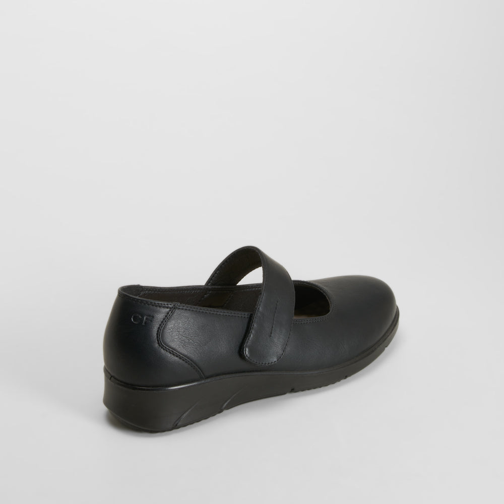 Zapato merceditas con pulsera negro COMFEET