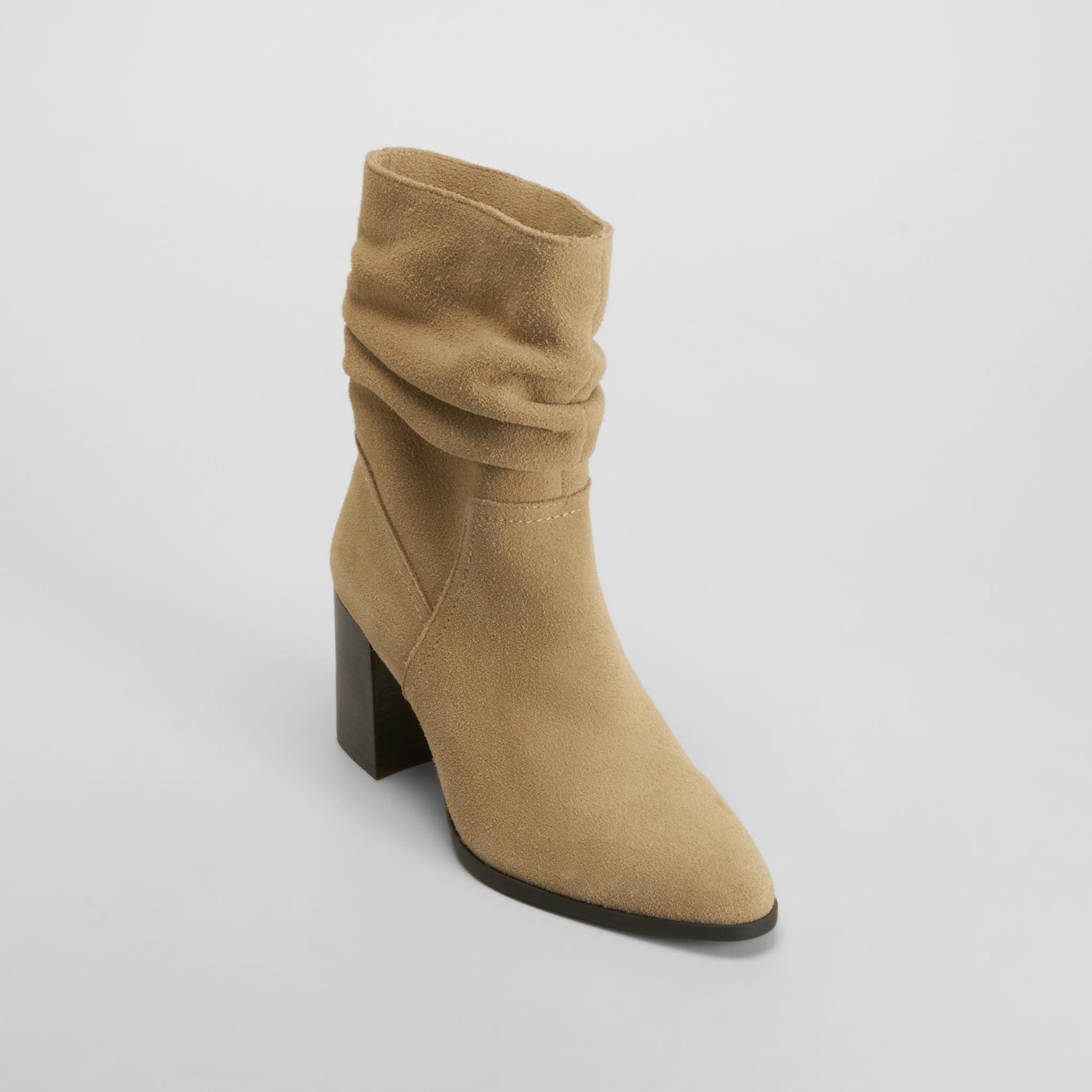 Bota arrugada tacón alto beige FOSCO
