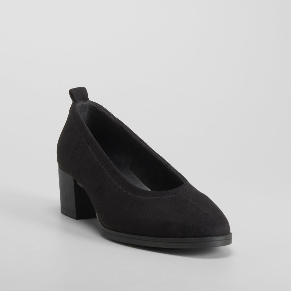 Zapato tacón bajo elegante negro PICCOLA PIU