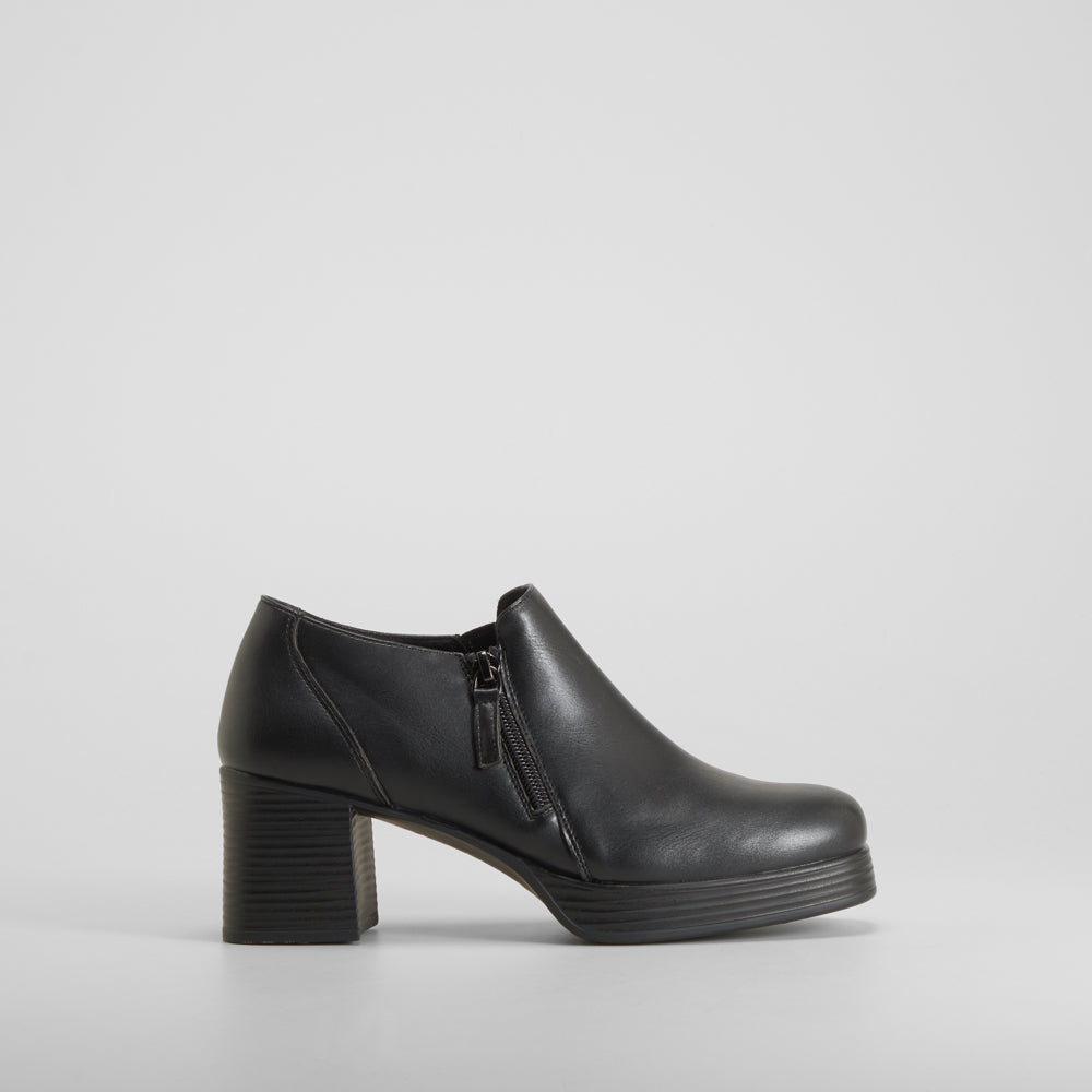 Zapato con tacón y plataforma negro PICCOLA PIU