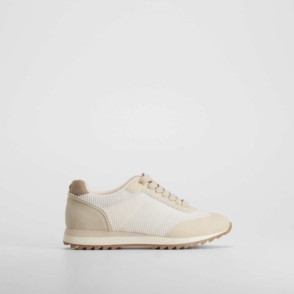 Zapatilla casual beige suela gruesa PICCOLA PIU