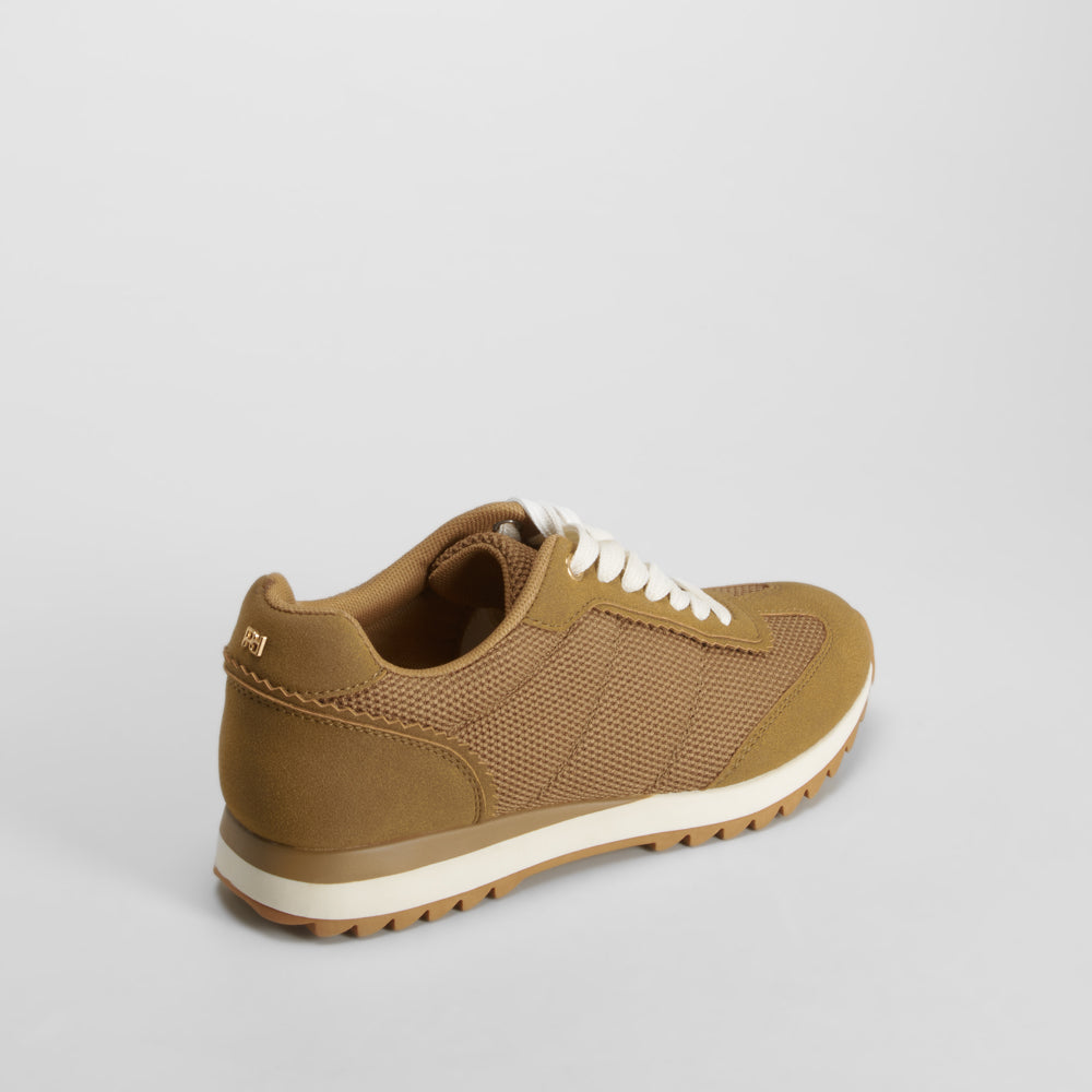 Deportiva cómoda marrón PICCOLA PIU