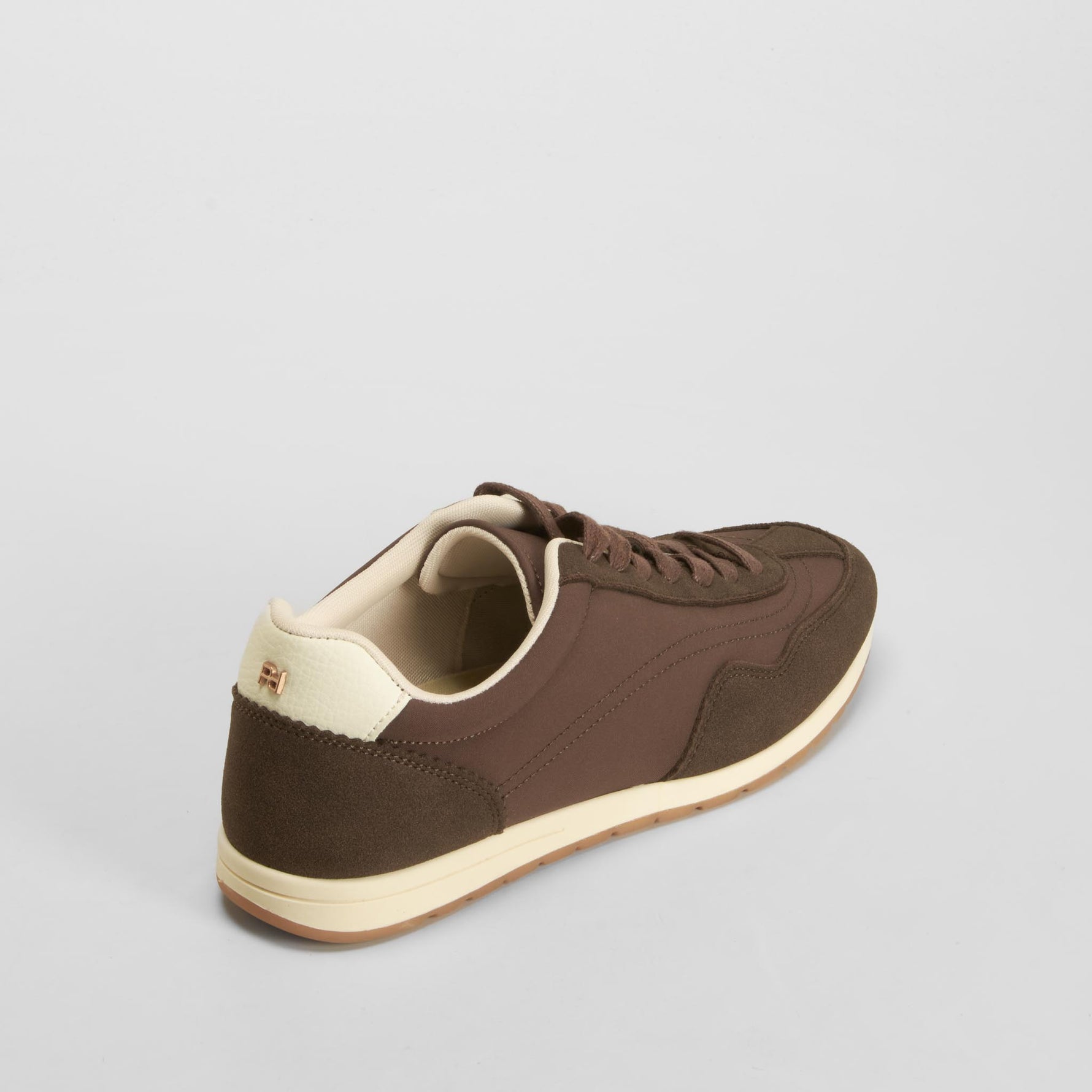 Zapatilla casual marrón PICCOLA PIU