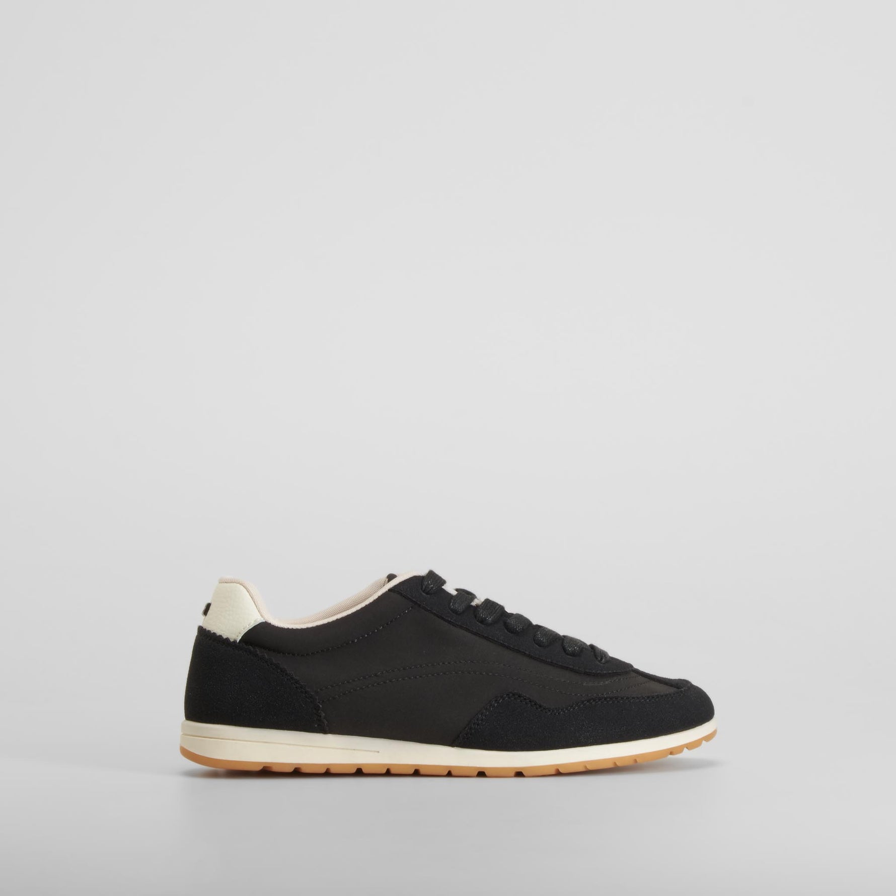 Sneaker retro negra PICCOLA PIU
