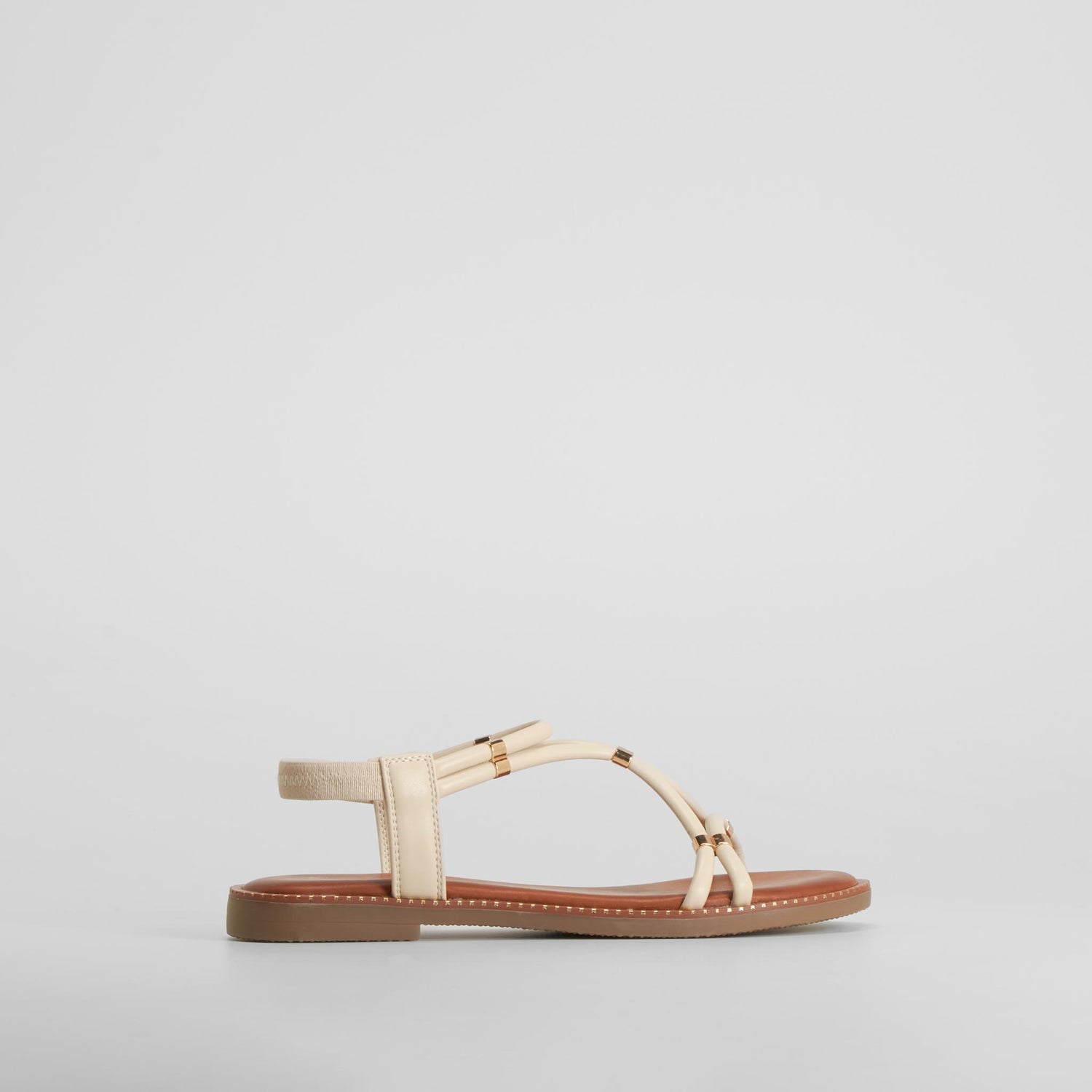 Sandalia plana elásticos beige PICCOLA PIU