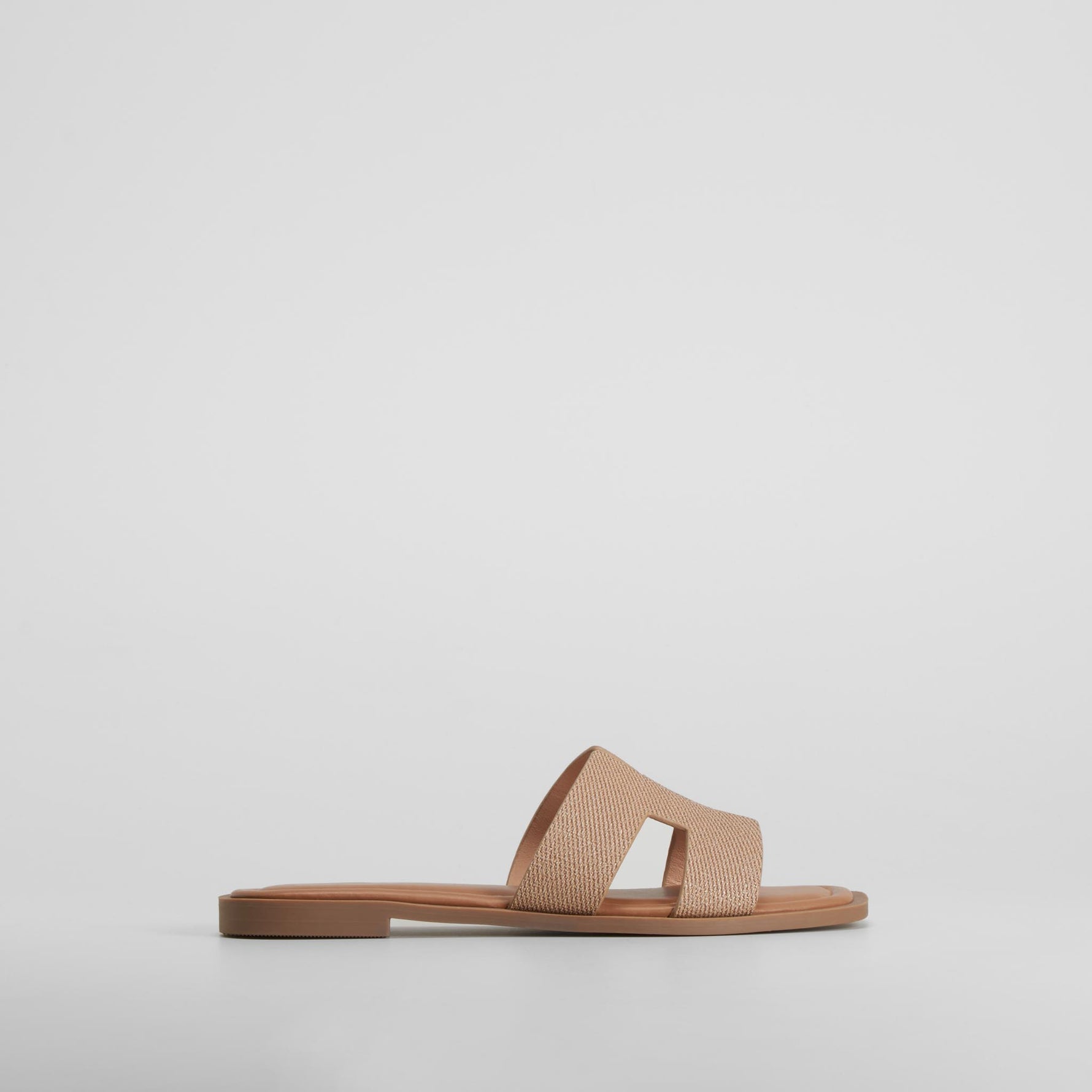 Sandalia plana beige PICCOLA PIU