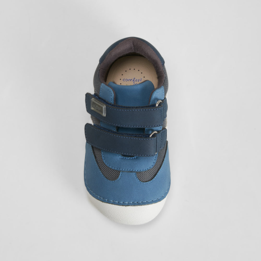 Zapatilla deportiva azul bebé COMFEET