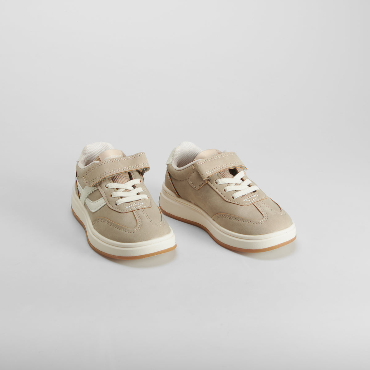 Zapatilla tenis velcro beige SEVEN FIVE