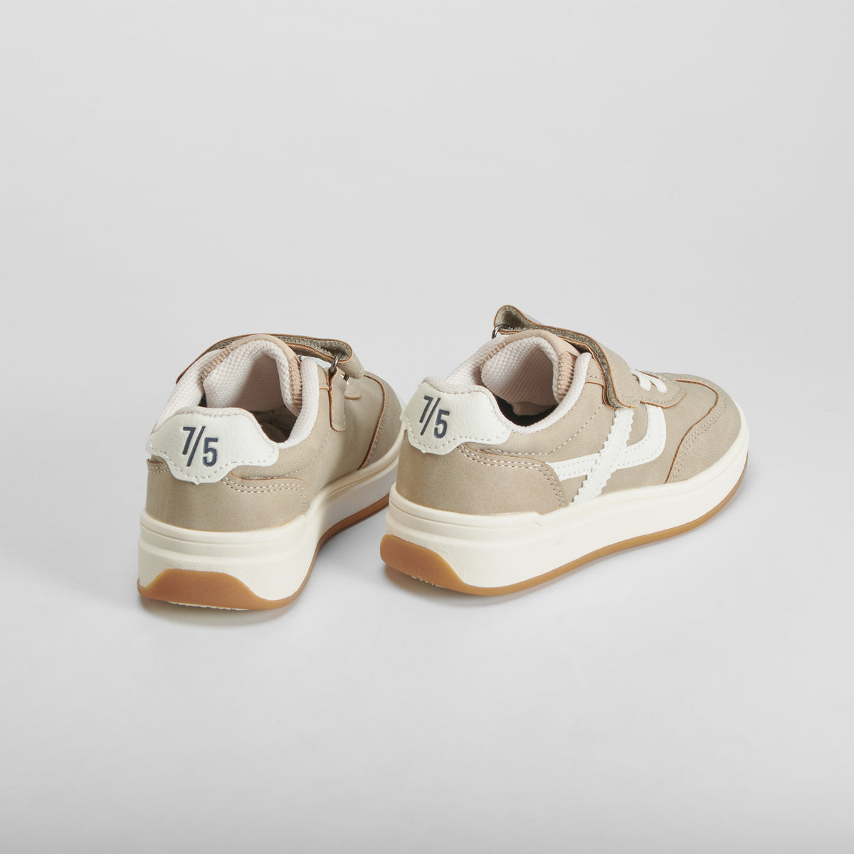 Zapatilla tenis velcro beige SEVEN FIVE