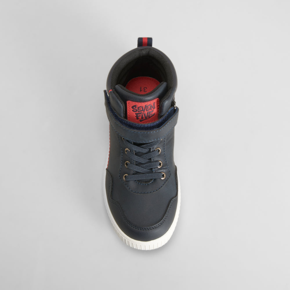 Zapatilla alta con detalles azul  SEVEN FIVE