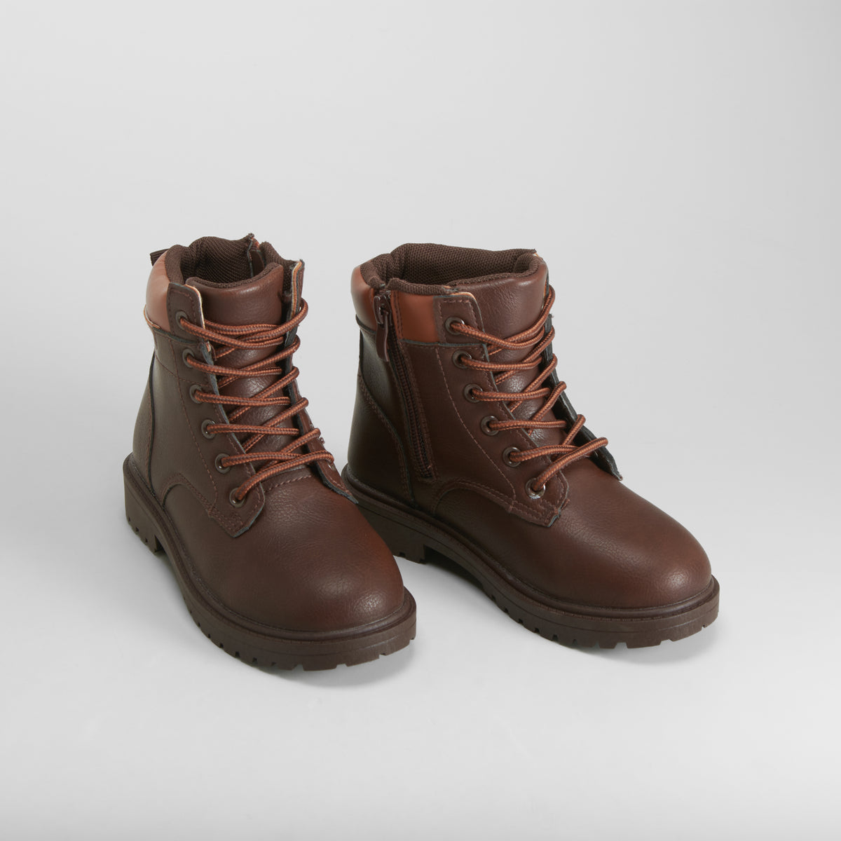 Botín montaña cordones marrón SEVEN FIVE