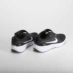 Zapatilla Star Runner negra NIKE