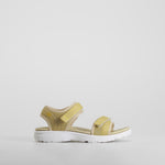 Sandalia beige tiras anchas suela blanca UTWO