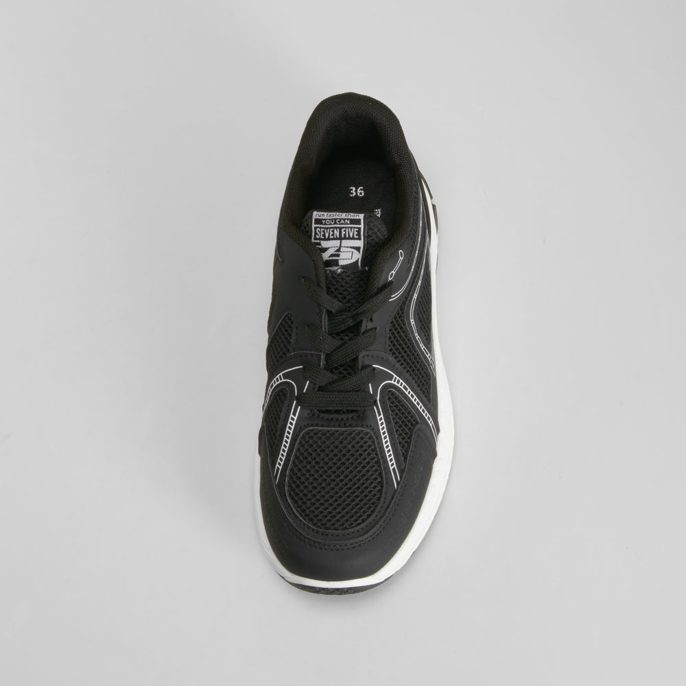 Zapatilla deportiva costuras negra SEVEN FIVE