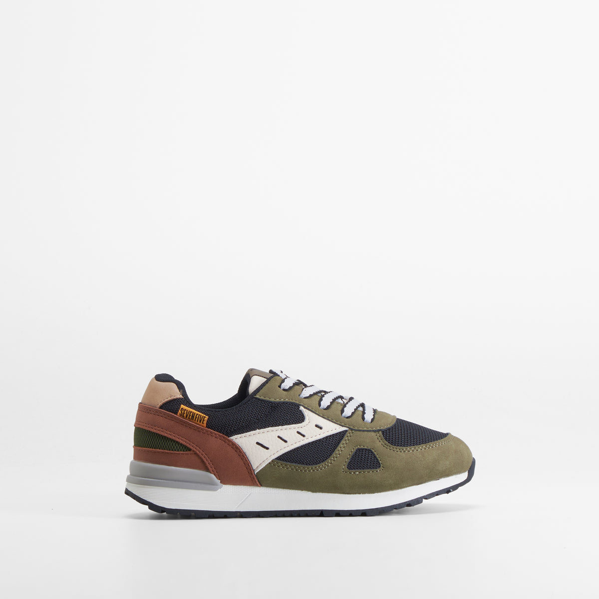 Zapatilla retrorunning negra SEVEN FIVE