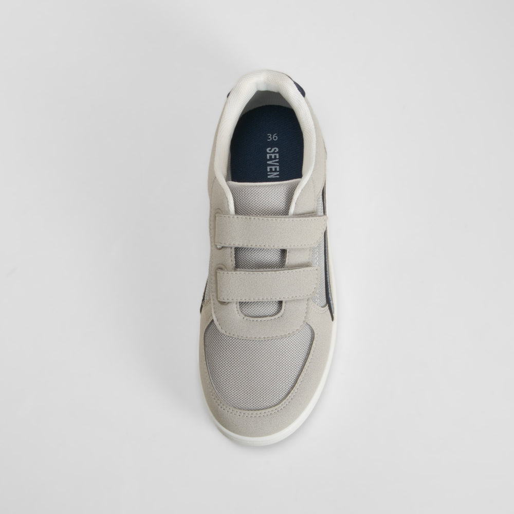 Zapatilla casual gris cierre velcro SEVEN FIVE