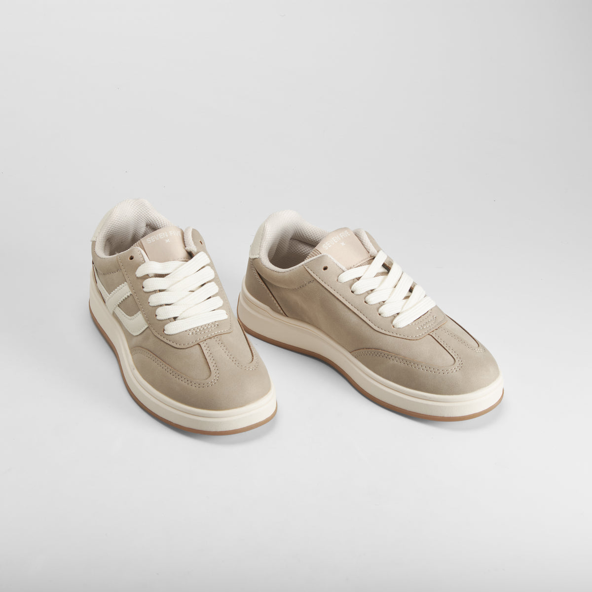 Zapatilla casual cordones beige SEVEN FIVE