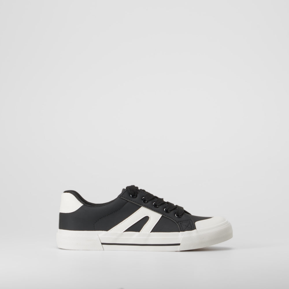 Zapatilla casual negro blanco SEVEN FIVE