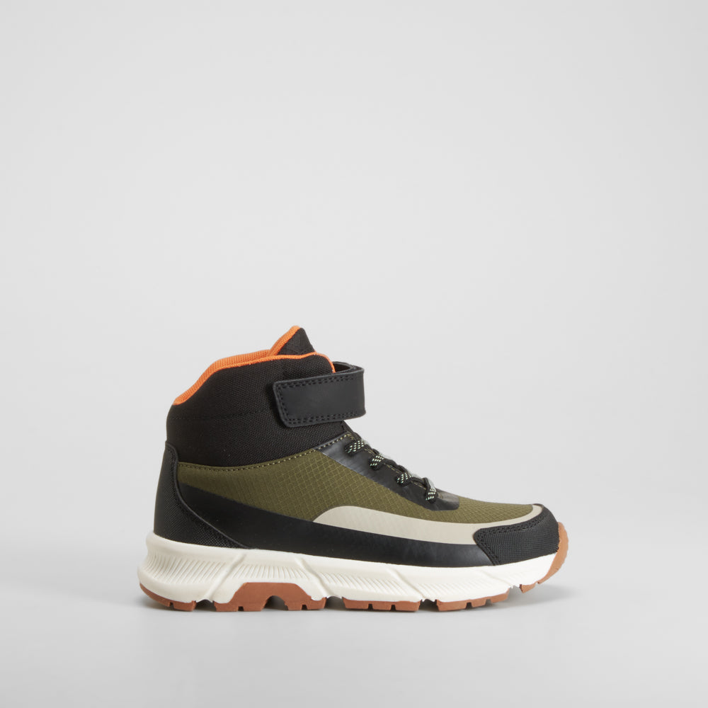 Zapatilla alta deportiva verde SEVEN FIVE