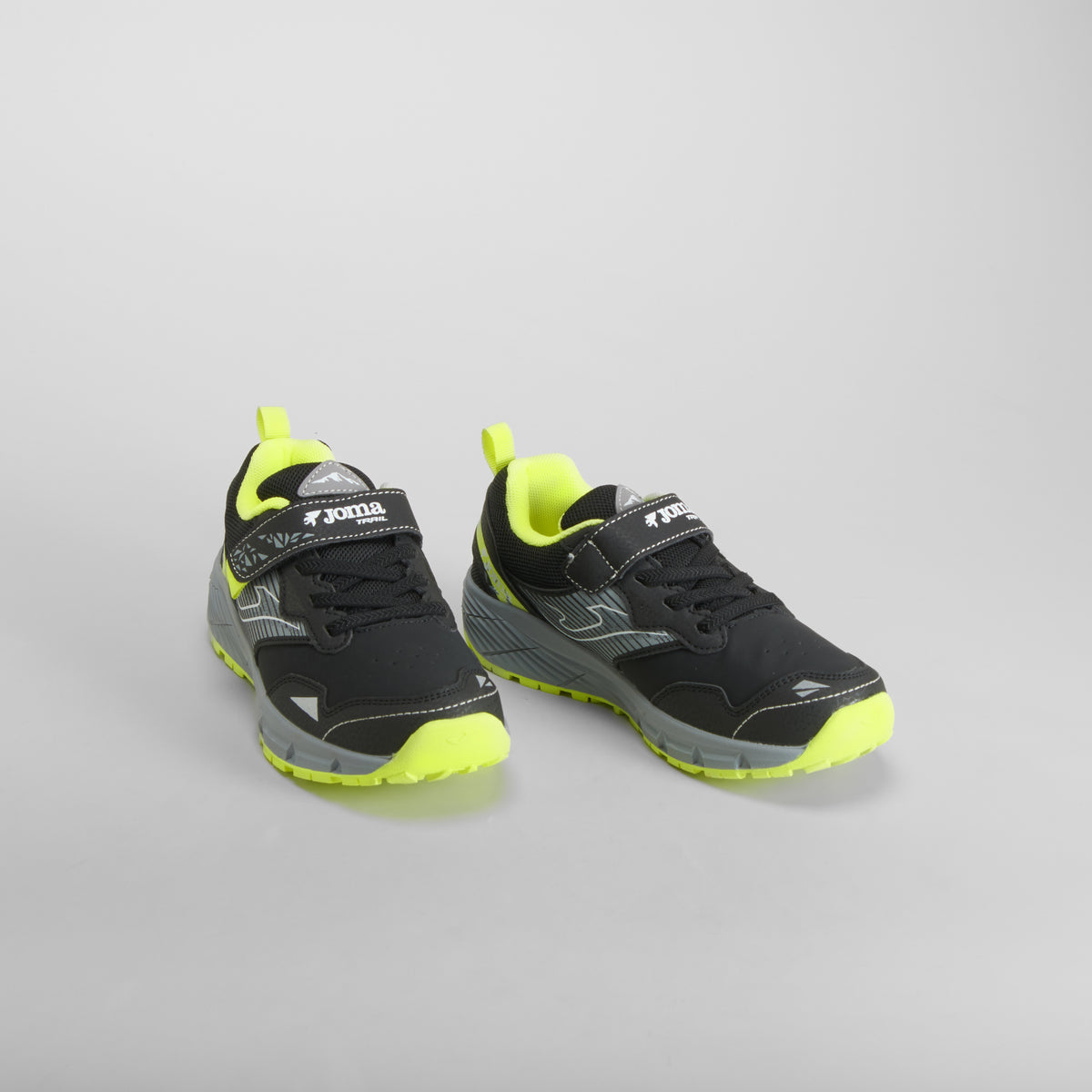 Zapatilla deportiva Tundra JR 2601 negro JOMA