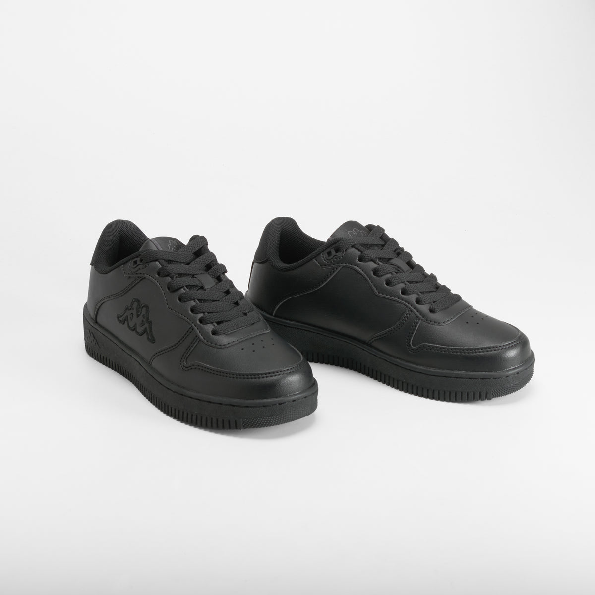 Zapatilla deportiva cordones negra KAPPA