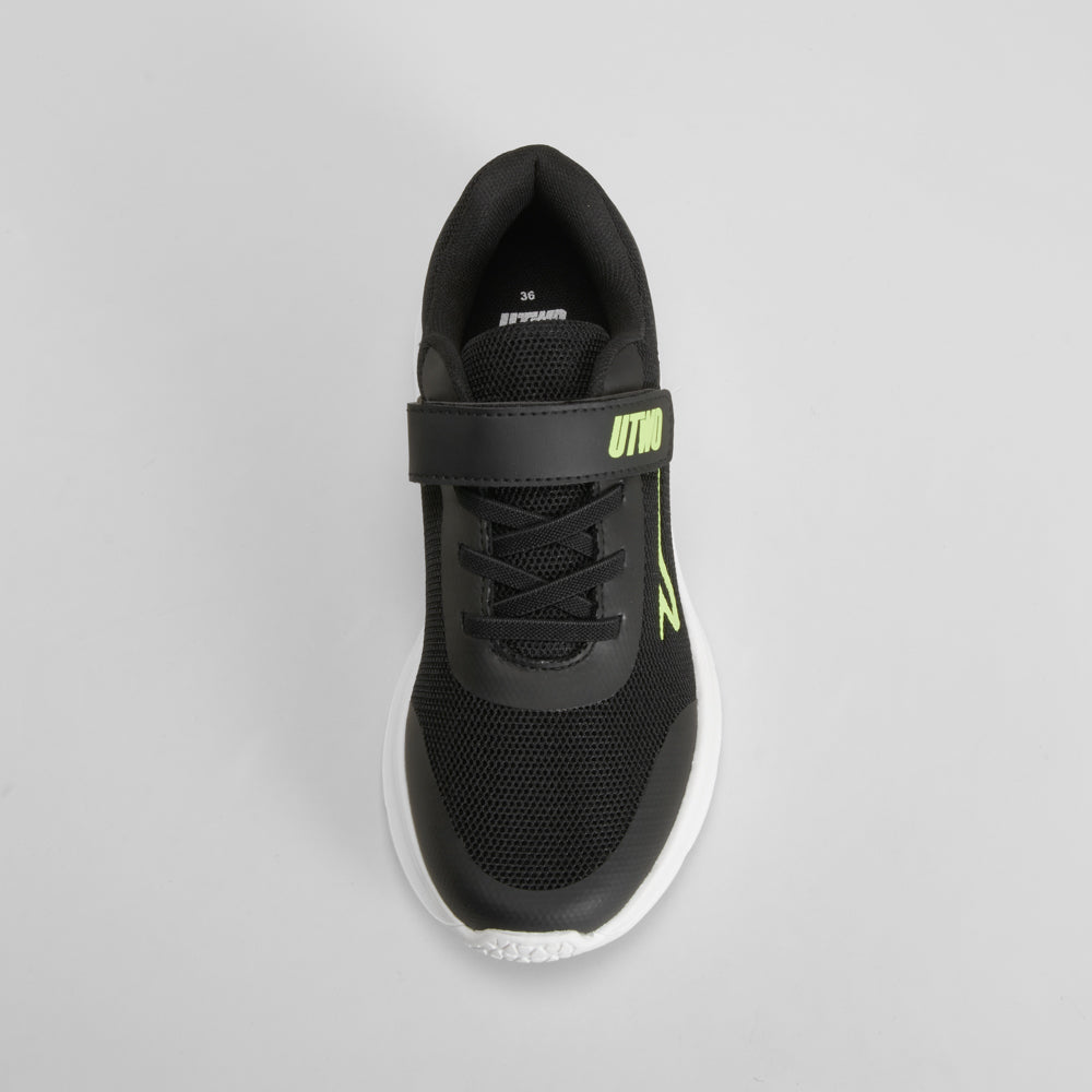 Zapatilla deportiva negro suela blanca UTWO