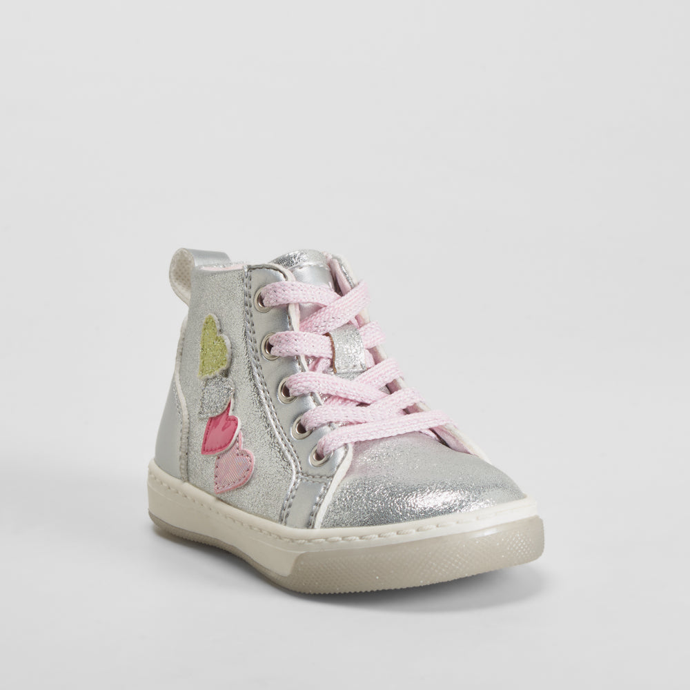 Zapatilla corazones modelo bebé gris BACHE