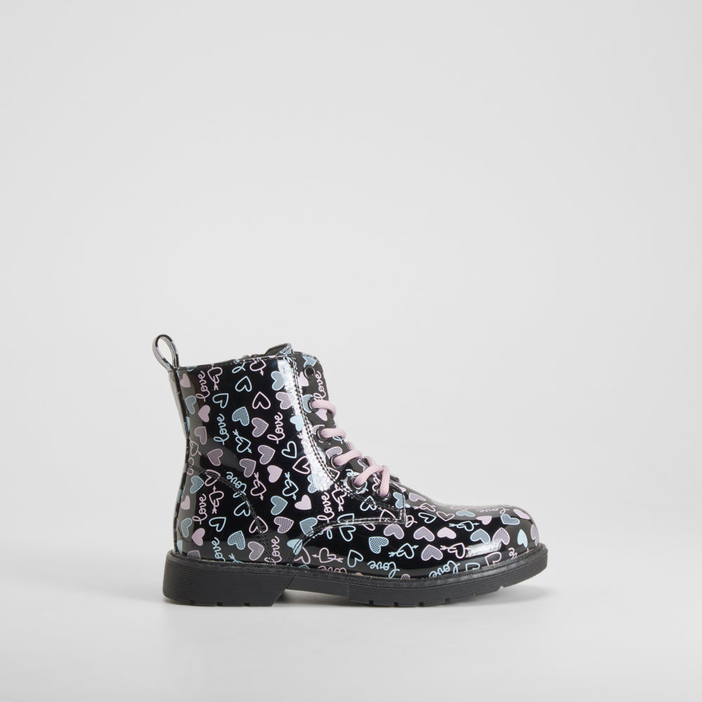 Bota charol estampada corazones negra OH GIRL!