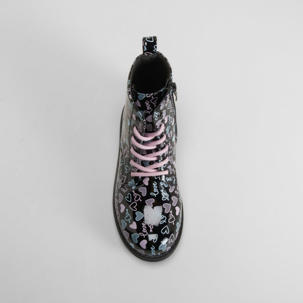 Bota charol estampada corazones negra OH GIRL!