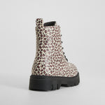 Bota con estampado animal multicolor OH GIRL!