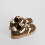 Zapatilla retro marrón XTI