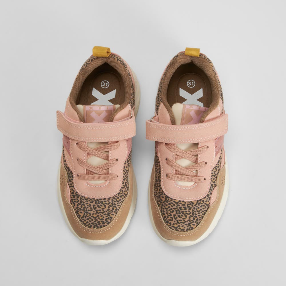 Zapatilla cierre leopardo beige velcro XTI
