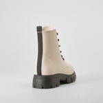 Bota militar acordonada blanca OH GIRL!