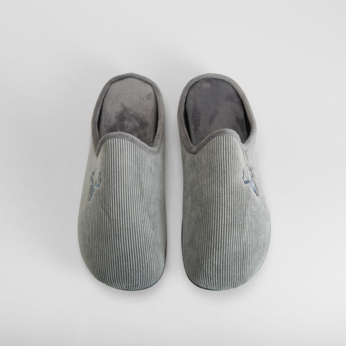 Zapatilla de casa efecto pana gris COMFEET