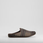 Zapatilla de casa cuadros marrón COMFEET