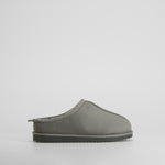 Zapatilla de casa destalonada gris OLYNE