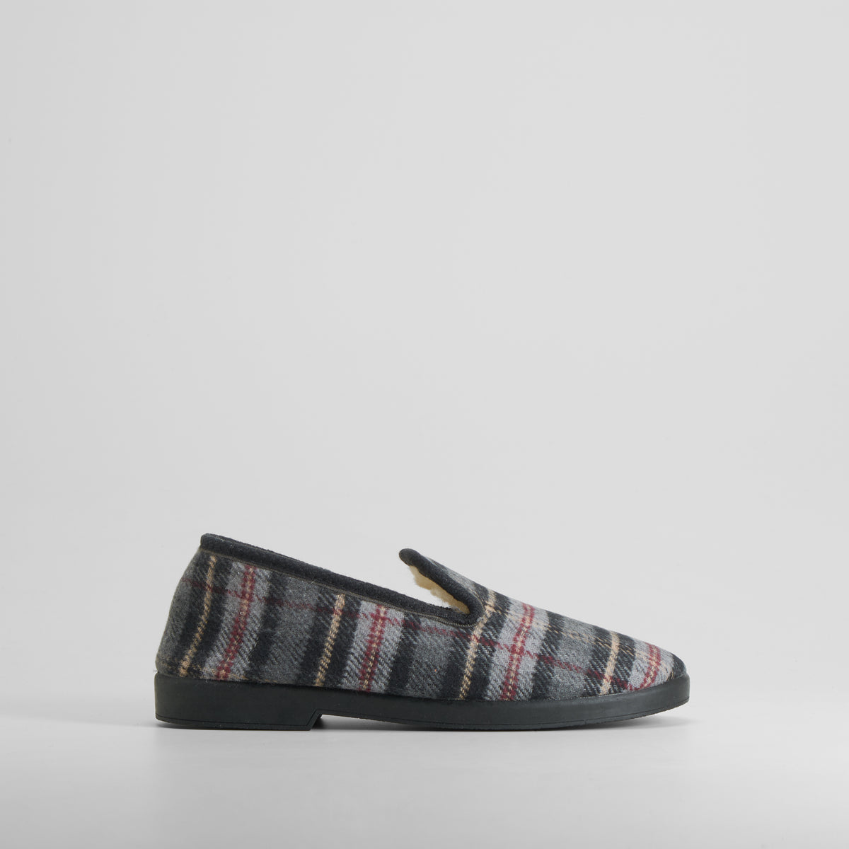 Zapatilla de casa cerrada cuadros gris OLYNE