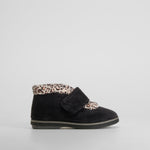Zapatilla de casa acolchada leopardo negra COMFEET