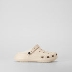 Zueco con forro suave beige NYC